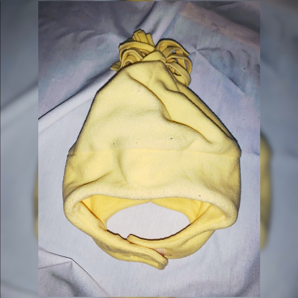 💛Obermeyer yellow winter hat! 💛